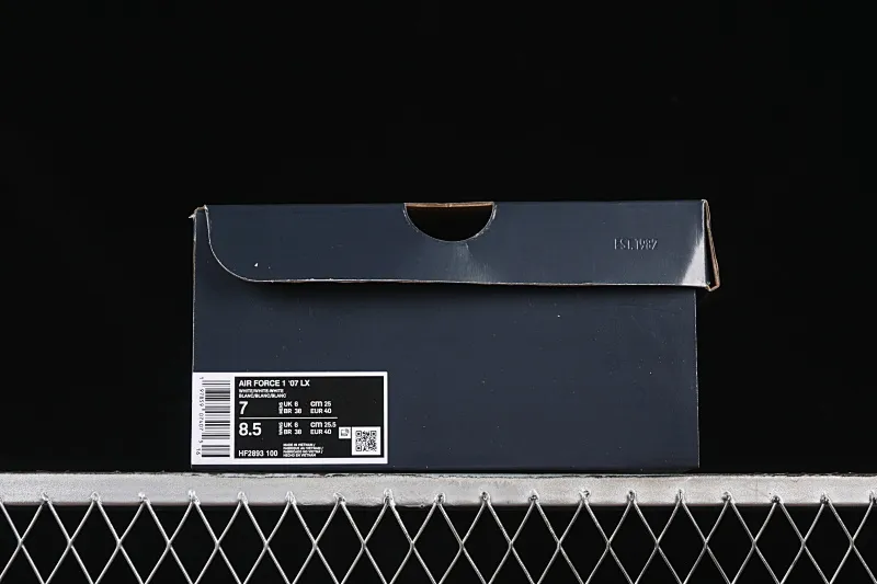 All categories Nk Air Force 1 Air Force series Nk Air Force 1 Low Air Force low-top Nike Air Force 1'07 Low Air Force 1 low-top casual sneakers HF2893-100